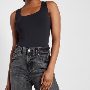 Body Contour High Compression Scoop Neck Bodysuit